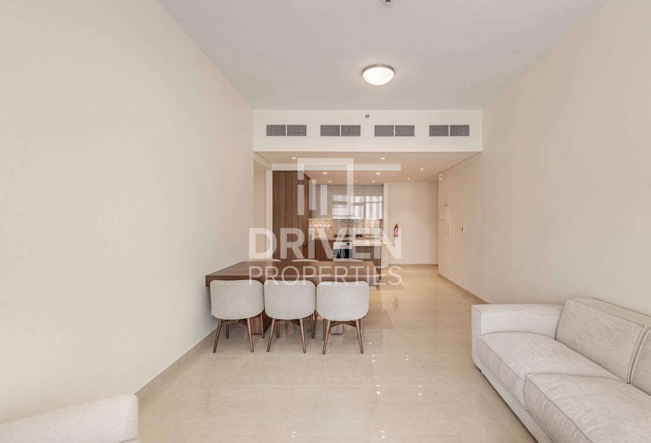 Burj Khalifa View | Fully Furnished | High Floor photo 3