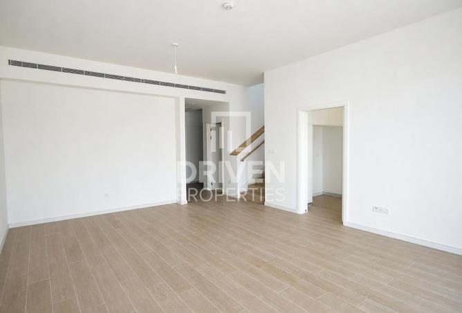 Single Row | Near the Hub | High Demanded Unit photo 3