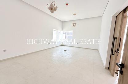 Villa - 4 - 5 for rent in Al Hooshi Villas - Hoshi - Al Badie - Sharjah Villa - 4 - 5 for rent in Al Hooshi Villas - Hoshi - Al Badie - Sharjah