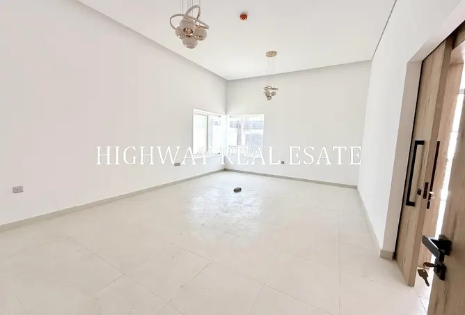 153283795 - Property Image 3