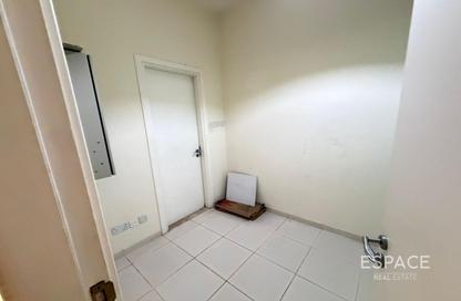 فيلا - 3 غرف نوم - 4 حمامات للايجار في الينابيع 10 - الينابيع - دبي فيلا - 3 غرف نوم - 4 حمامات للايجار في الينابيع 10 - الينابيع - دبي