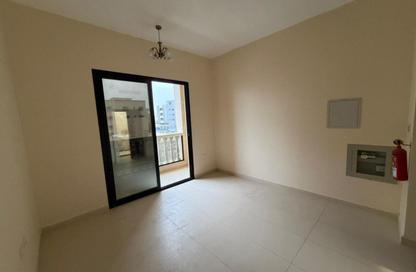 Apartment - Studio - 1 Bathroom for rent in Al Alia Tower - Al Khan - Sharjah