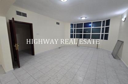 Villa - 4 - 5 for rent in Al Azra - Sharjah Villa - 4 - 5 for rent in Al Azra - Sharjah