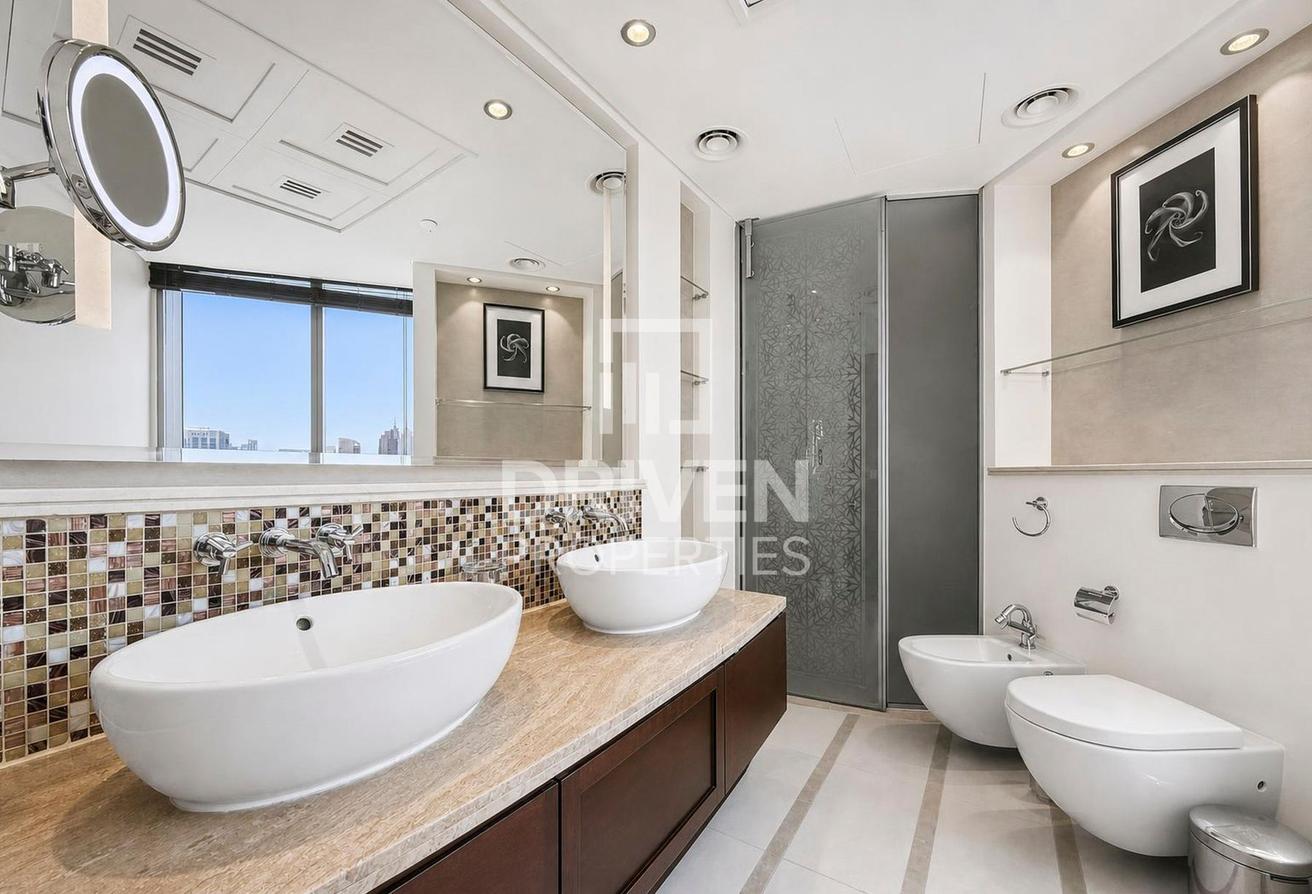 Burj View | High Floor | Premium Location photo 14
