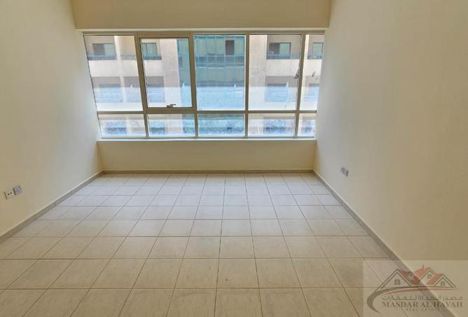 63654768 - Property Image 2