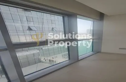 شقة - 2 غرف نوم - 2 حمامات للايجار في راديانت سكوير - مدينة الأضواء - جزيرة الريم - أبوظبي