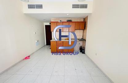 Apartment - Studio - 1 Bathroom for rent in Al Shamsi 1 - Muwaileh Commercial - Sharjah