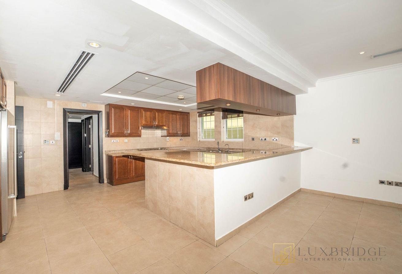 Landmark View | Spacious | Negotiable Price photo 14