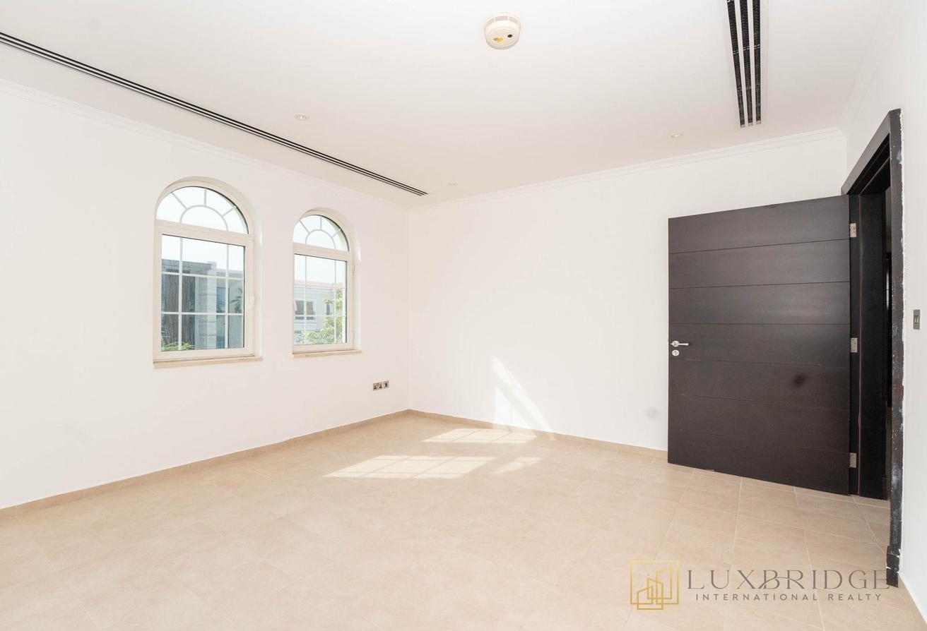 Landmark View | Spacious | Negotiable Price photo 10