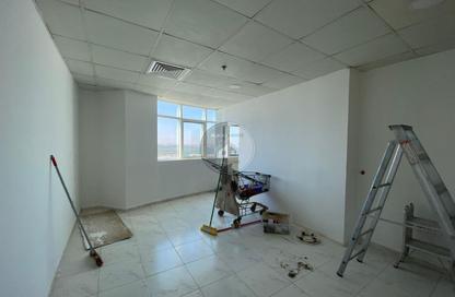 Apartment - 1 Bedroom - 2 Bathrooms for rent in RAK Tower - Al Seer - Ras Al Khaimah