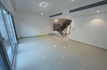 تاون هاوس - 3 غرف نوم - 3 حمامات للبيع في 2 فيكتوريا - فيكتوريا - داماك هيلز 2 - دبي