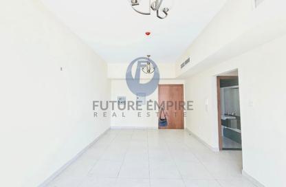 Apartment - 1 Bedroom - 2 Bathrooms for rent in Al Khayyal Building 140 - Al Jaddaf - Dubai Apartment - 1 Bedroom - 2 Bathrooms for rent in Al Khayyal Building 140 - Al Jaddaf - Dubai