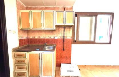 Apartment - Studio - 1 Bathroom for rent in Talal Building - Al Mujarrah - Sharjah