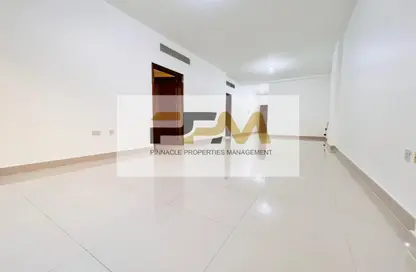Apartment - 2 Bedrooms - 2 Bathrooms for rent in Hamdan Street - Abu Dhabi