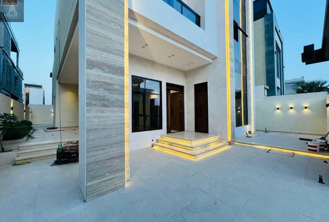 72719232 - Property Image 2