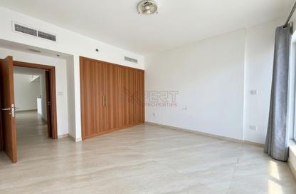 شقة - 2 - 2 للإيجار في سكاي كورتس تاور D - أبراج سكاي كورتس - مجمع دبي ريزيدنس - دبي شقة - 2 - 2 للإيجار في سكاي كورتس تاور D - أبراج سكاي كورتس - مجمع دبي ريزيدنس - دبي
