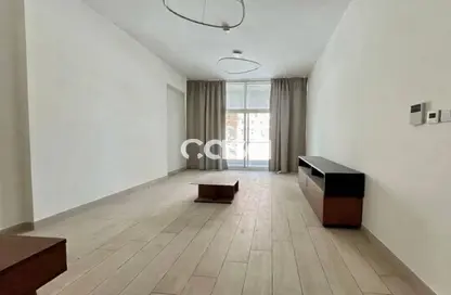 شقة - غرفة نوم - 2 حمامات للايجار في عزيزي عالية - الجداف - دبي