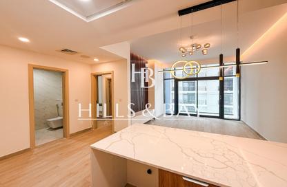 Apartment - 1 Bedroom - 2 Bathrooms for sale in The East Crest by Meteora - District 17 - Jumeirah Village Circle - Dubai