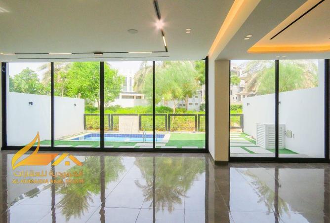 73117786 - Property Image 2