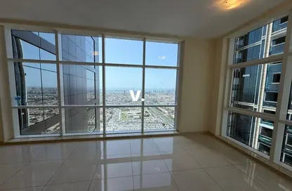 شقة - 2 غرف نوم - 3 حمامات للايجار في برج دوجا - شارع الشيخ زايد - دبي