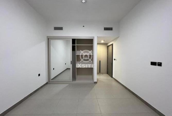 74237000 - Property Image 3