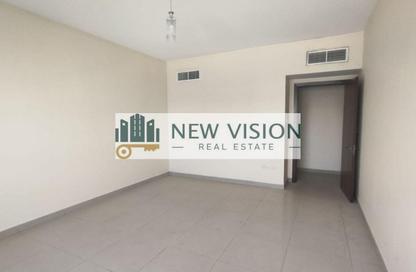 Apartment - 3 Bedrooms - 2 Bathrooms for rent in Sharjah 555 Tower - Al Khan Corniche - Al Khan - Sharjah