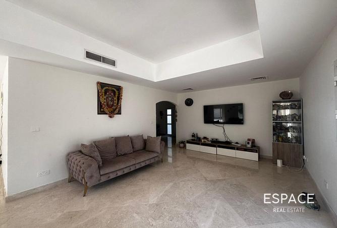 60125919 - Property Image 3