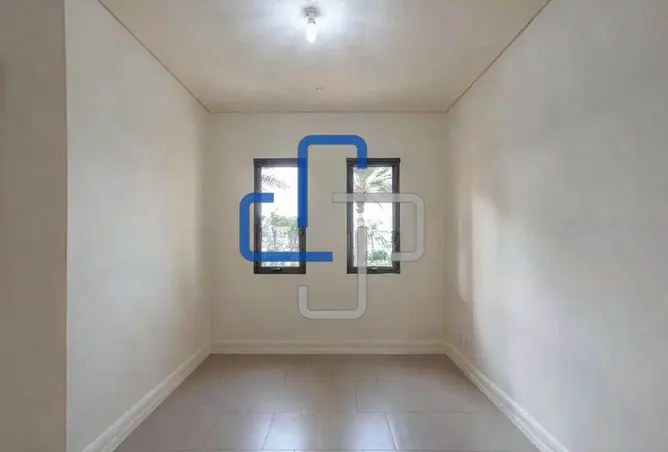 151918147 - Property Image 3