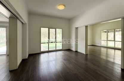 Villa - 4 - 4 for rent in Meadows 4 - Meadows - Dubai Villa - 4 - 4 for rent in Meadows 4 - Meadows - Dubai