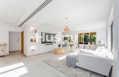 Villa - 4 Bedrooms - 5 Bathrooms for sale in Jumeirah Park Homes - Jumeirah Park - Dubai