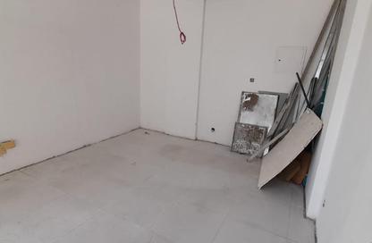 متجر - استوديو للايجار في برج البحيرة - المجاز 1 - المجاز - الشارقة متجر - استوديو للايجار في برج البحيرة - المجاز 1 - المجاز - الشارقة