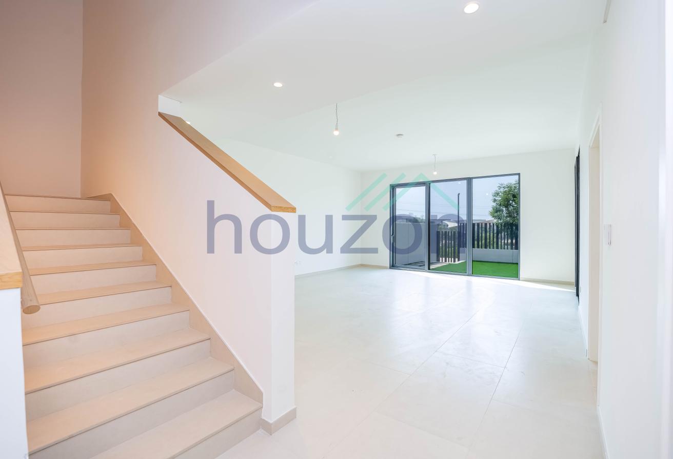 Spacious 4BR | Park View | Vastu Compliant photo 4