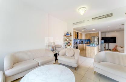 Apartment - 3 Bedrooms - 3 Bathrooms for sale in Zahra Breeze Apartments 3A - Zahra Breeze Apartments 3 - Zahra Breeze Apartments - Town Square - Dubai