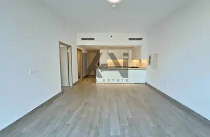 شقة - غرفة نوم - 2 حمامات للايجار في لوما بارك فيوز - منطقة 14 - قرية جميرا الدائرية - دبي