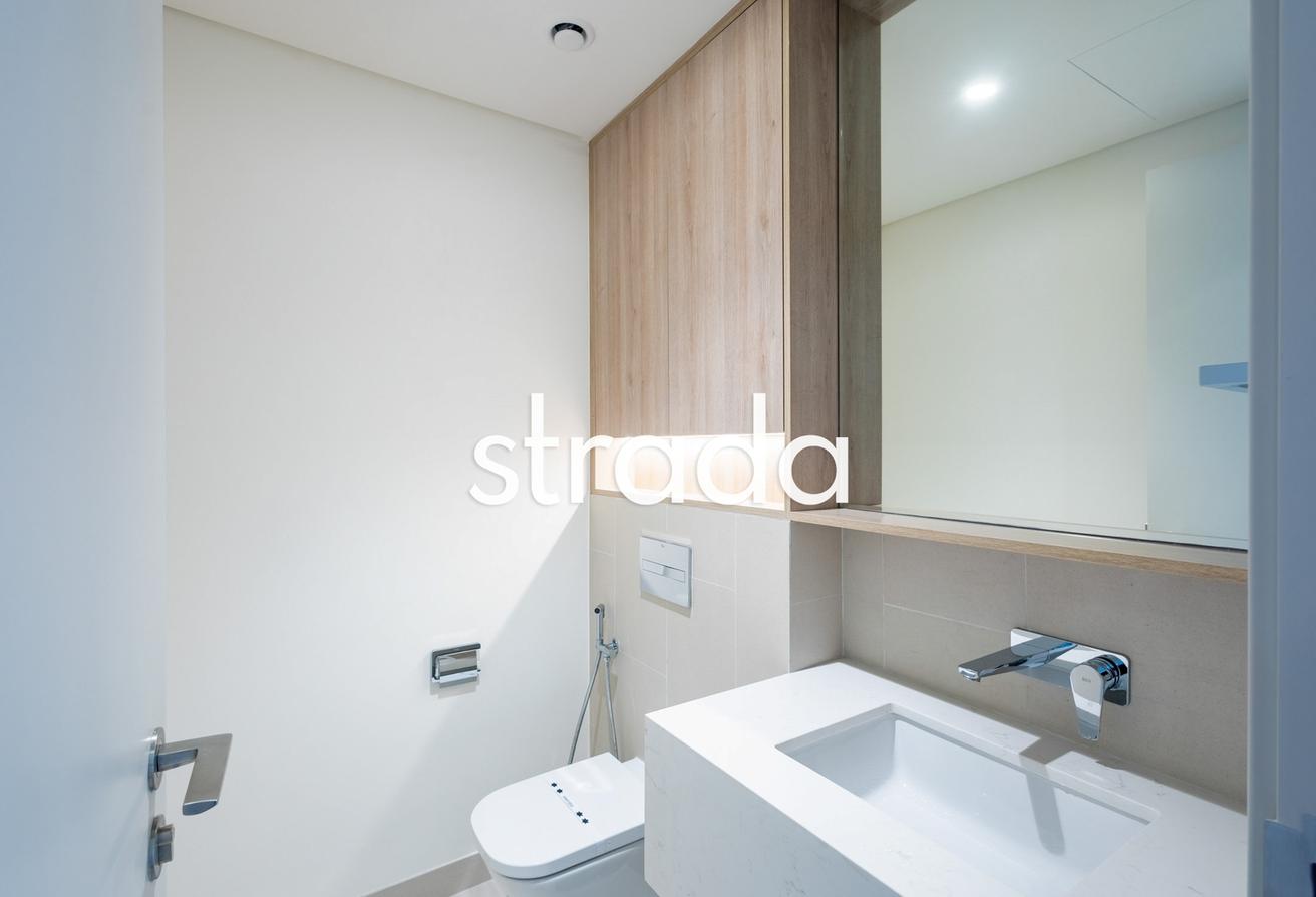 Park Facing| Unique Large Layout |Premium Finishes photo 8
