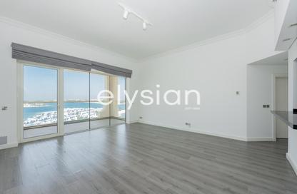 Apartment - 2 Bedrooms - 4 Bathrooms for rent in Al Khudrawi - Shoreline Apartments - Palm Jumeirah - Dubai