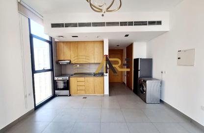 Apartment - Studio - 1 Bathroom for rent in Al Mamsha - Muwaileh - Sharjah