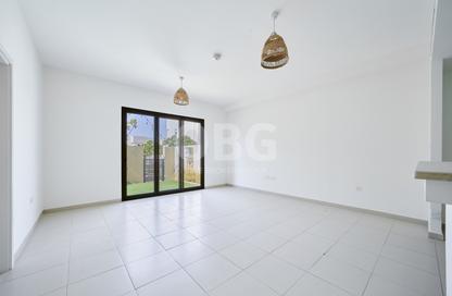 Villa - 4 - 5 for sale in Noor Townhouses - Town Square - Dubai Villa - 4 - 5 for sale in Noor Townhouses - Town Square - Dubai