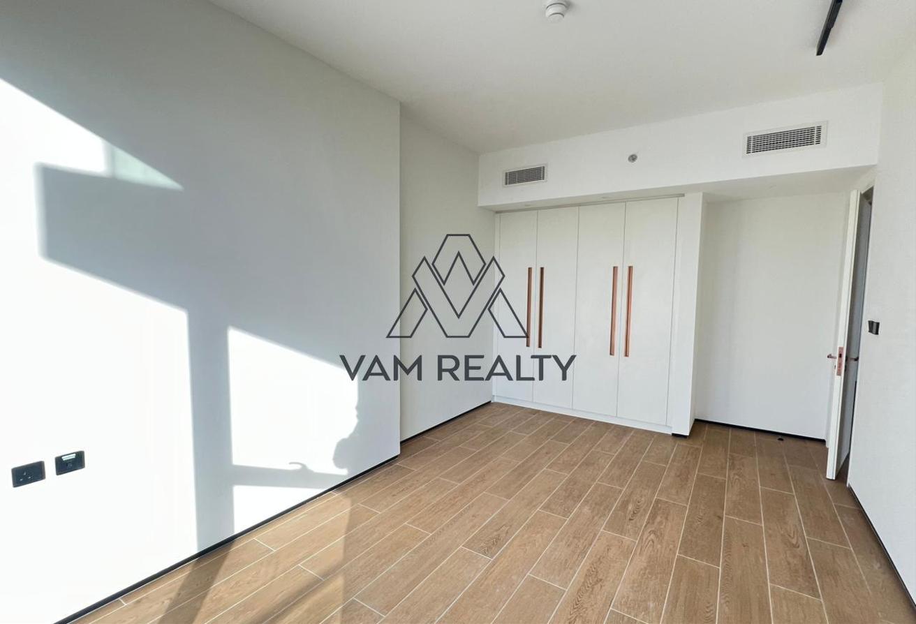 Bigger Layout | Higher Floor | Store Room photo 7
