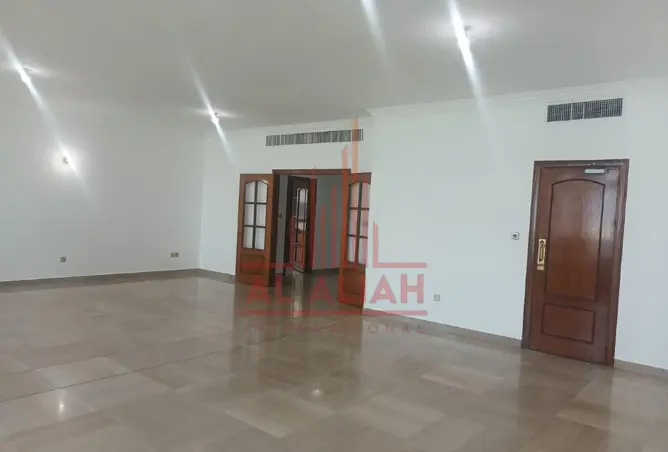 161404961 - Property Image 3