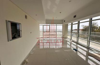 Apartment - 2 Bedrooms - 3 Bathrooms for rent in Al Marasy - Al Bateen - Abu Dhabi