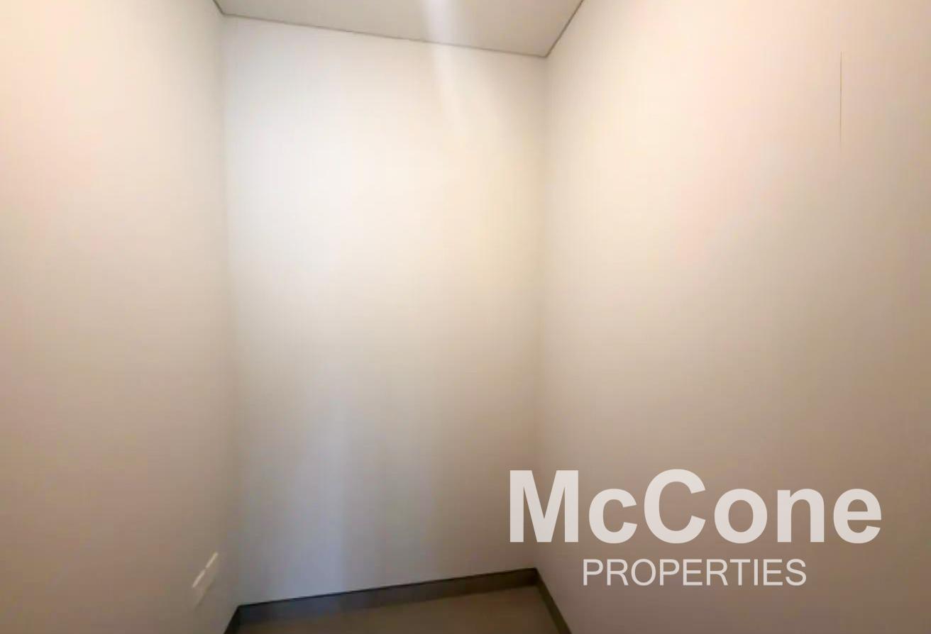Spacious Layout | Fully Furnished | Available Sep photo 10