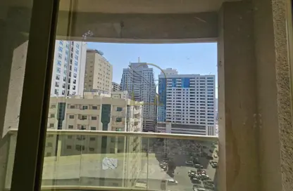 شقة - 2 غرف نوم - 2 حمامات للايجار في شارع التعاون - التعاون - الشارقة
