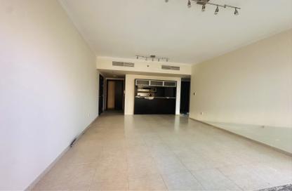 Apartment - 1 - 1 for rent in Al Majara 2 - Al Majara Towers - Dubai Marina - Dubai
