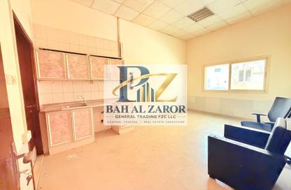 Apartment - Studio - 1 for rent in Fire Station Road - Muwaileh - Sharjah Apartment - Studio - 1 for rent in Fire Station Road - Muwaileh - Sharjah