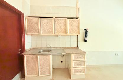 Apartment - Studio - 1 for rent in Fire Station Road - Muwaileh - Sharjah