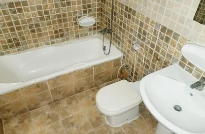 شقة - 3 غرف نوم - 3 حمامات للايجار في أبو شغارة - الشارقة