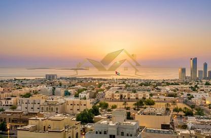 Apartment - 1 Bedroom - 2 Bathrooms for rent in Jumeirah Garden City - Al Satwa - Dubai