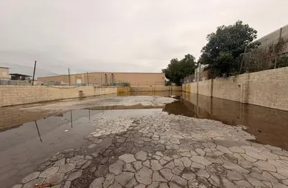 Warehouse - Studio - 2 Bathrooms for rent in Industrial Building 13 - Industrial Area 13 - Sharjah Industrial Area - Sharjah Warehouse - Studio - 2 Bathrooms for rent in Industrial Building 13 - Industrial Area 13 - Sharjah Industrial Area - Sharjah
