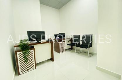 Office Space - Studio - 1 Bathroom for rent in Red Avenue - Al Garhoud - Dubai